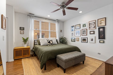 Tiny photo for 934 W Cuyler Avenue #3D, Chicago, IL 60613 (MLS # 12724899)