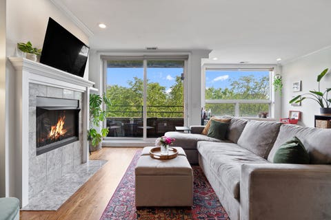 Tiny photo for 934 W Cuyler Avenue #3D, Chicago, IL 60613 (MLS # 12724899)