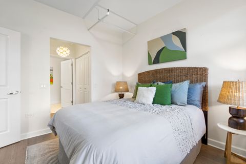 Tiny photo for 437 W Division Street #310, Chicago, IL 60610 (MLS # 12604905)