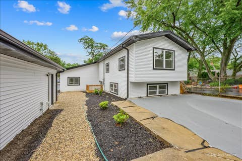 Tiny photo for 18172 W Twin Lakes Boulevard, Grayslake, IL 60030 (MLS # 12704712)