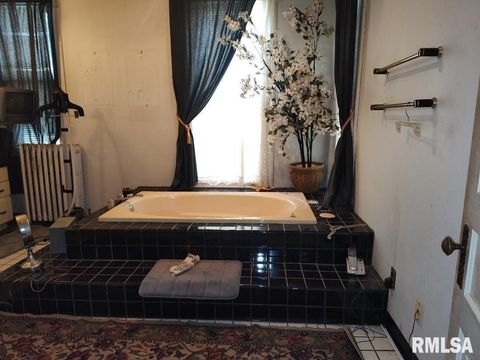 Tiny photo for 2035 Martin Luther King Jr Drive, Cairo, IL 62914 (MLS # EB459893)