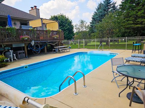 Tiny photo for 1608 Breezy Lawn Road, Spring Grove, IL 60081 (MLS # 12444188)