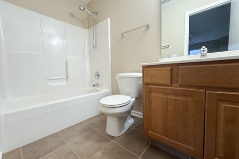 Tiny photo for 585 CLAYTON Circle #C, Sycamore, IL 60178 (MLS # 12505429)