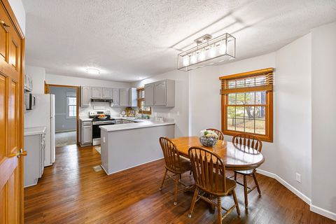 Tiny photo for 9 Blue Lake Court, Bloomington, IL 61704 (MLS # 12538200)