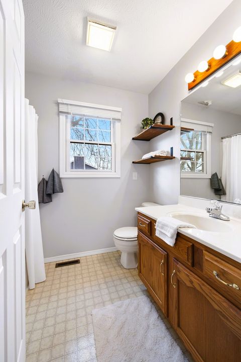 Tiny photo for 9 Blue Lake Court, Bloomington, IL 61704 (MLS # 12538200)