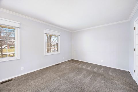 Tiny photo for 9 Blue Lake Court, Bloomington, IL 61704 (MLS # 12538200)