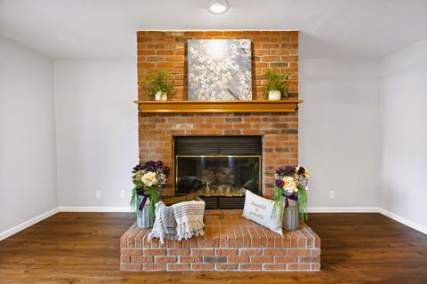 Tiny photo for 9 Blue Lake Court, Bloomington, IL 61704 (MLS # 12538200)