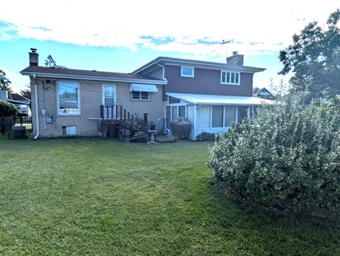 Tiny photo for 168 S Fairlane Avenue, Elmhurst, IL 60126 (MLS # 12508472)