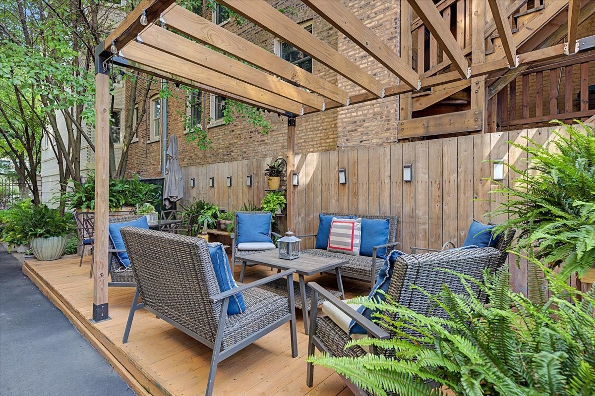 443 W Aldine Street 3