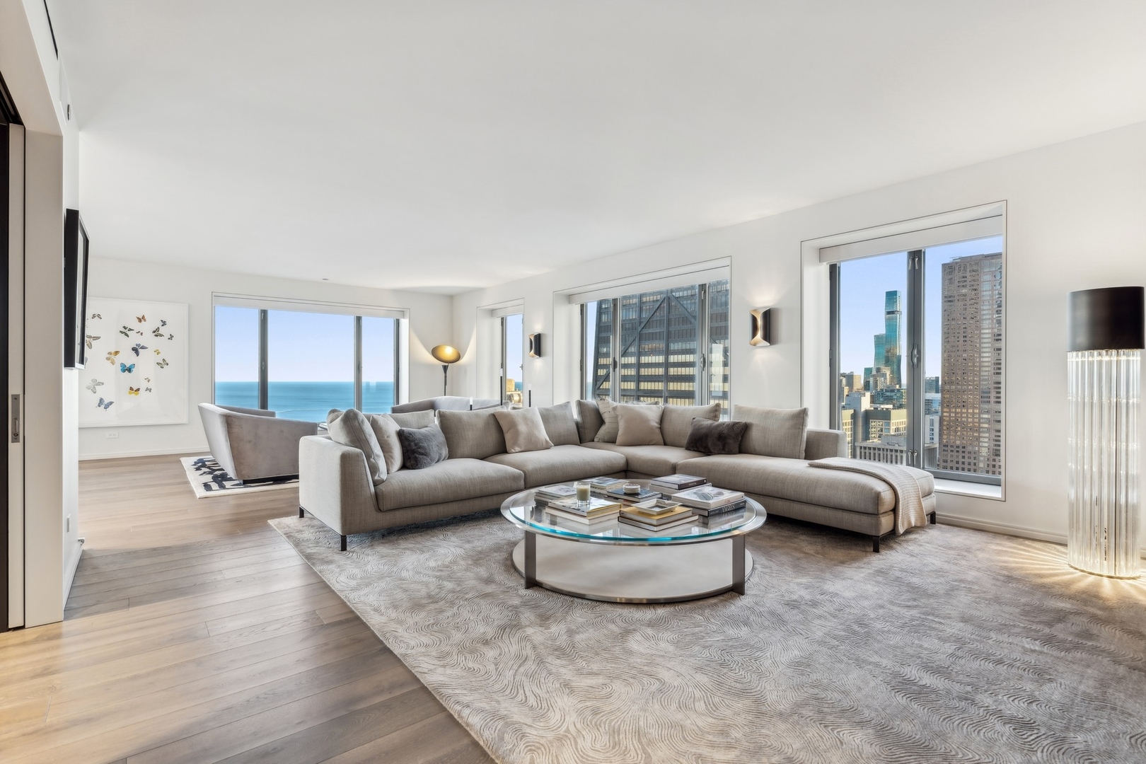 950 N Michigan Avenue 4306