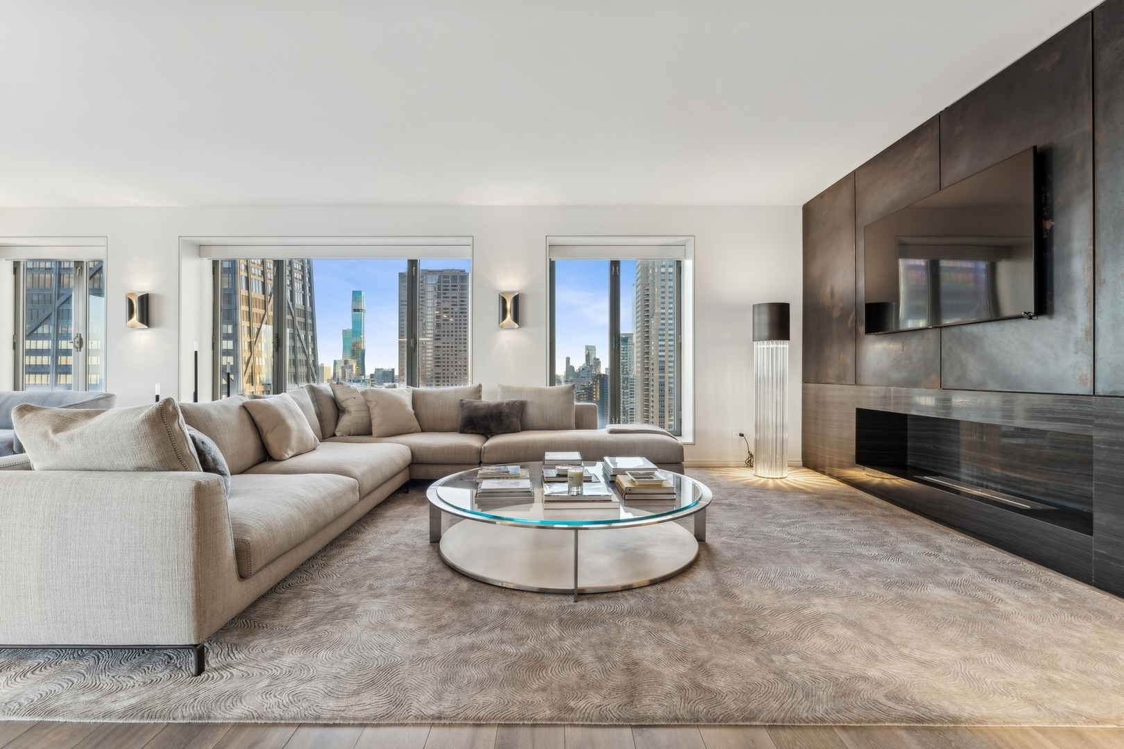 950 N Michigan Avenue 4306