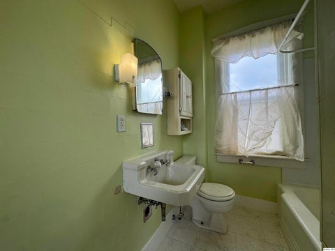 Tiny photo for 608 Adams St, Quincy, IL 62301 (MLS # 12625605)