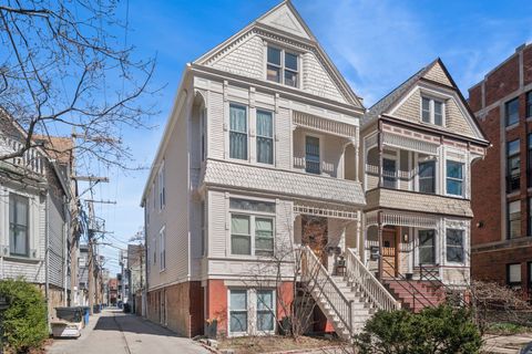 1042 W Barry Avenue Chicago IL 60657