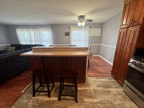 Tiny photo for 417 Monet Circle, Bolingbrook, IL 60440 (MLS # 12578475)