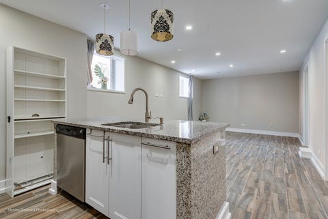 Tiny photo for 1625 W Ainslie Street #BE, Chicago, IL 60640 (MLS # 12690418)