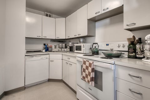 Tiny photo for 2626 N Lakeview Avenue #1604, Chicago, IL 60614 (MLS # 12729005)