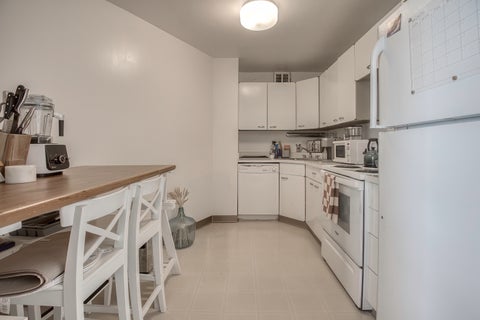 Tiny photo for 2626 N Lakeview Avenue #1604, Chicago, IL 60614 (MLS # 12729005)