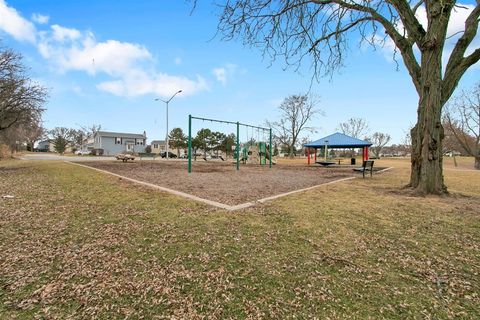 Tiny photo for Bloomingdale, IL 60108 (MLS # 12576940)