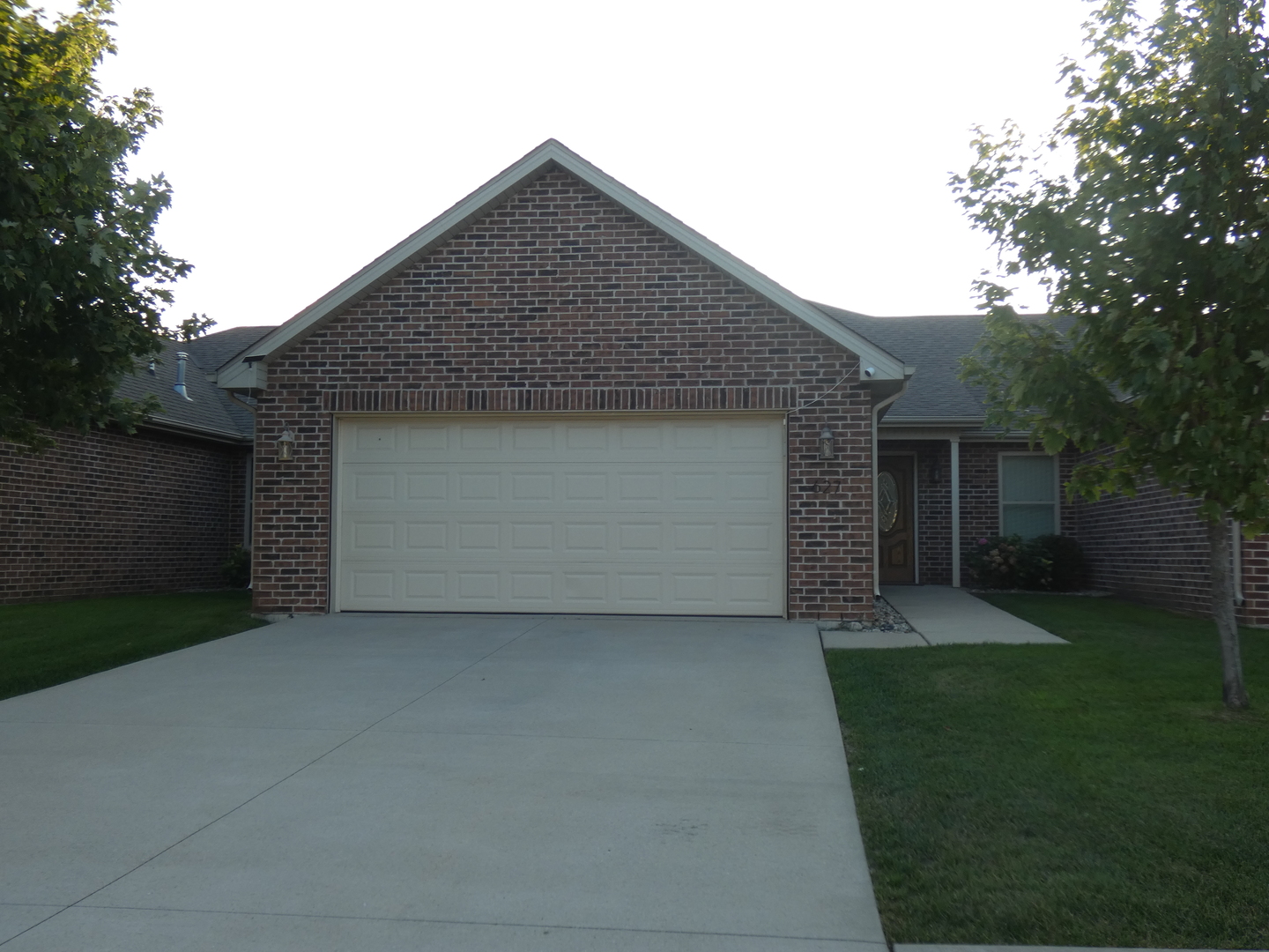 627 N Edgemere Drive