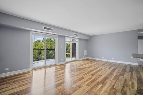 Tiny photo for 1615 E Central Road #417C, Arlington Heights, IL 60005 (MLS # 12424761)