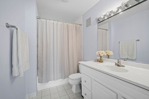 Tiny photo for 1615 E Central Road #417C, Arlington Heights, IL 60005 (MLS # 12424761)