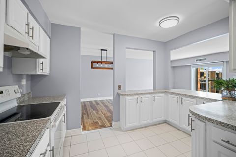 Tiny photo for 1615 E Central Road #417C, Arlington Heights, IL 60005 (MLS # 12424761)