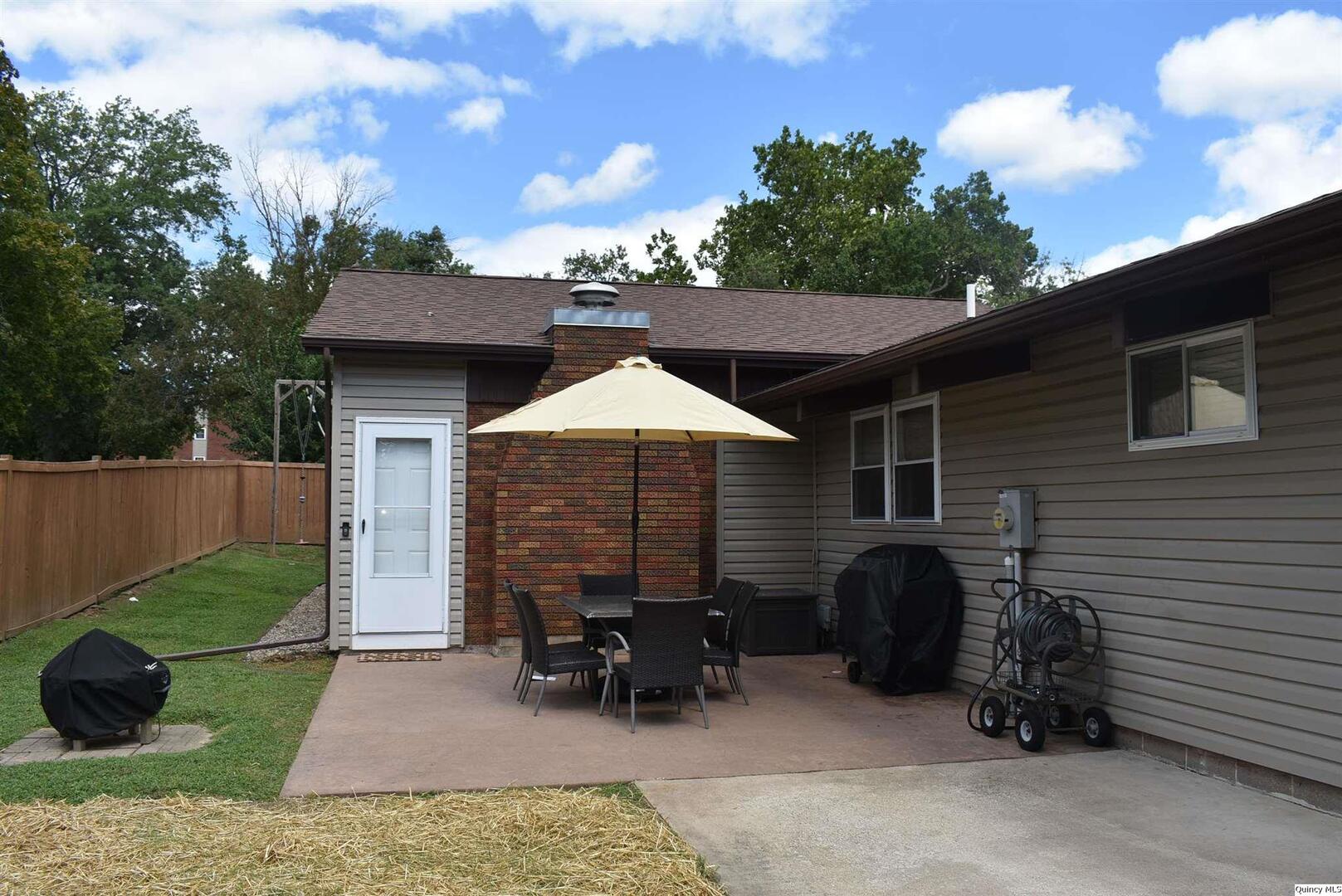 722 Ridgewood Dr