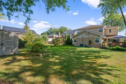 Tiny photo for 390 S York Road, Elmhurst, IL 60126 (MLS # 12481831)