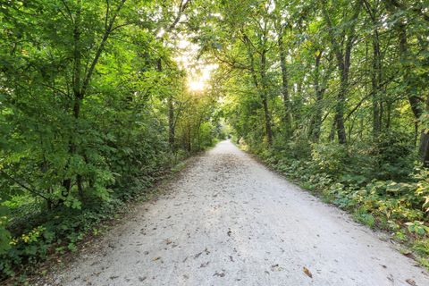 Tiny photo for 390 S York Road, Elmhurst, IL 60126 (MLS # 12481831)