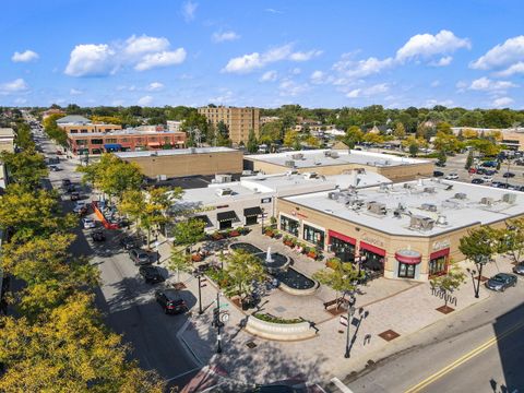 Tiny photo for 390 S York Road, Elmhurst, IL 60126 (MLS # 12481831)