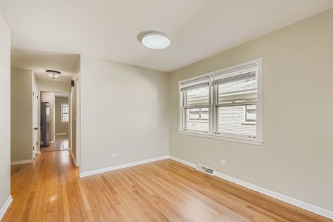 Tiny photo for 6870 N WILDWOOD Avenue, Chicago, IL 60646 (MLS # 12480177)