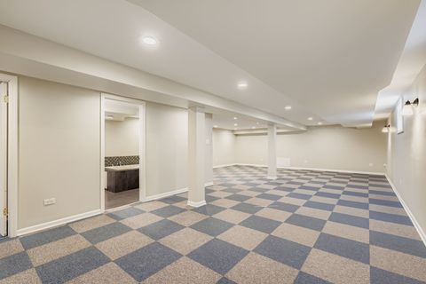 Tiny photo for 6870 N WILDWOOD Avenue, Chicago, IL 60646 (MLS # 12480177)