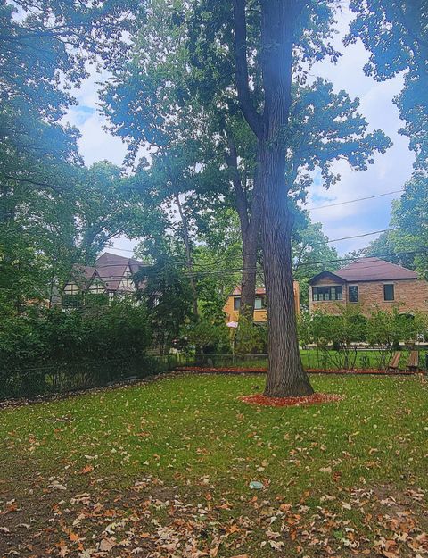 Tiny photo for 6870 N WILDWOOD Avenue, Chicago, IL 60646 (MLS # 12480177)