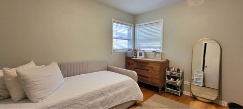Tiny photo for 6870 N WILDWOOD Avenue, Chicago, IL 60646 (MLS # 12480177)