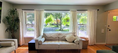 Tiny photo for 6870 N WILDWOOD Avenue, Chicago, IL 60646 (MLS # 12480177)