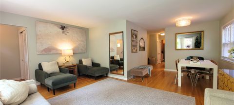 Tiny photo for 6870 N WILDWOOD Avenue, Chicago, IL 60646 (MLS # 12480177)