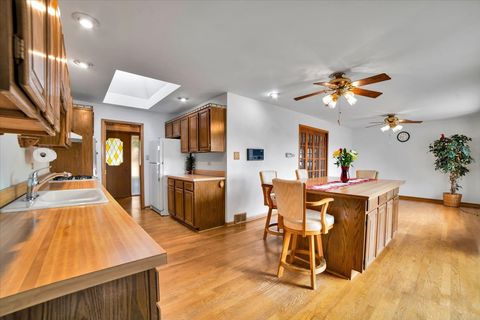 Tiny photo for 7631 Chestnut Drive, Orland Park, IL 60462 (MLS # 12577377)