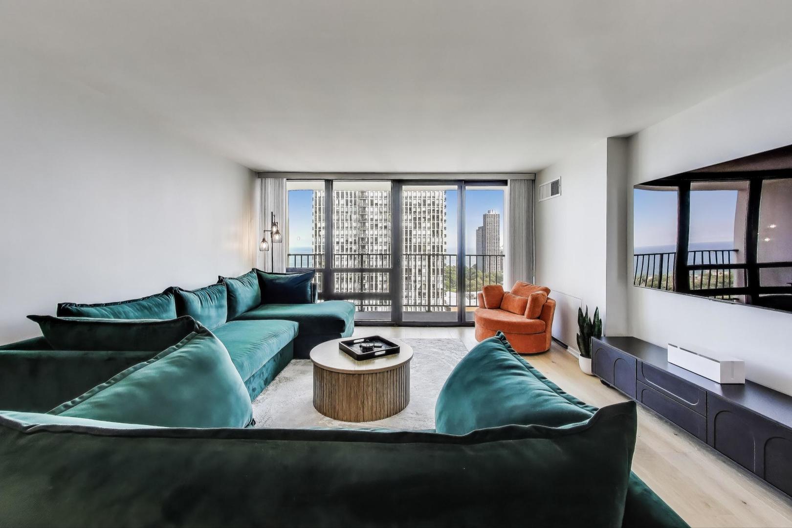 1636 N Wells Street 2501