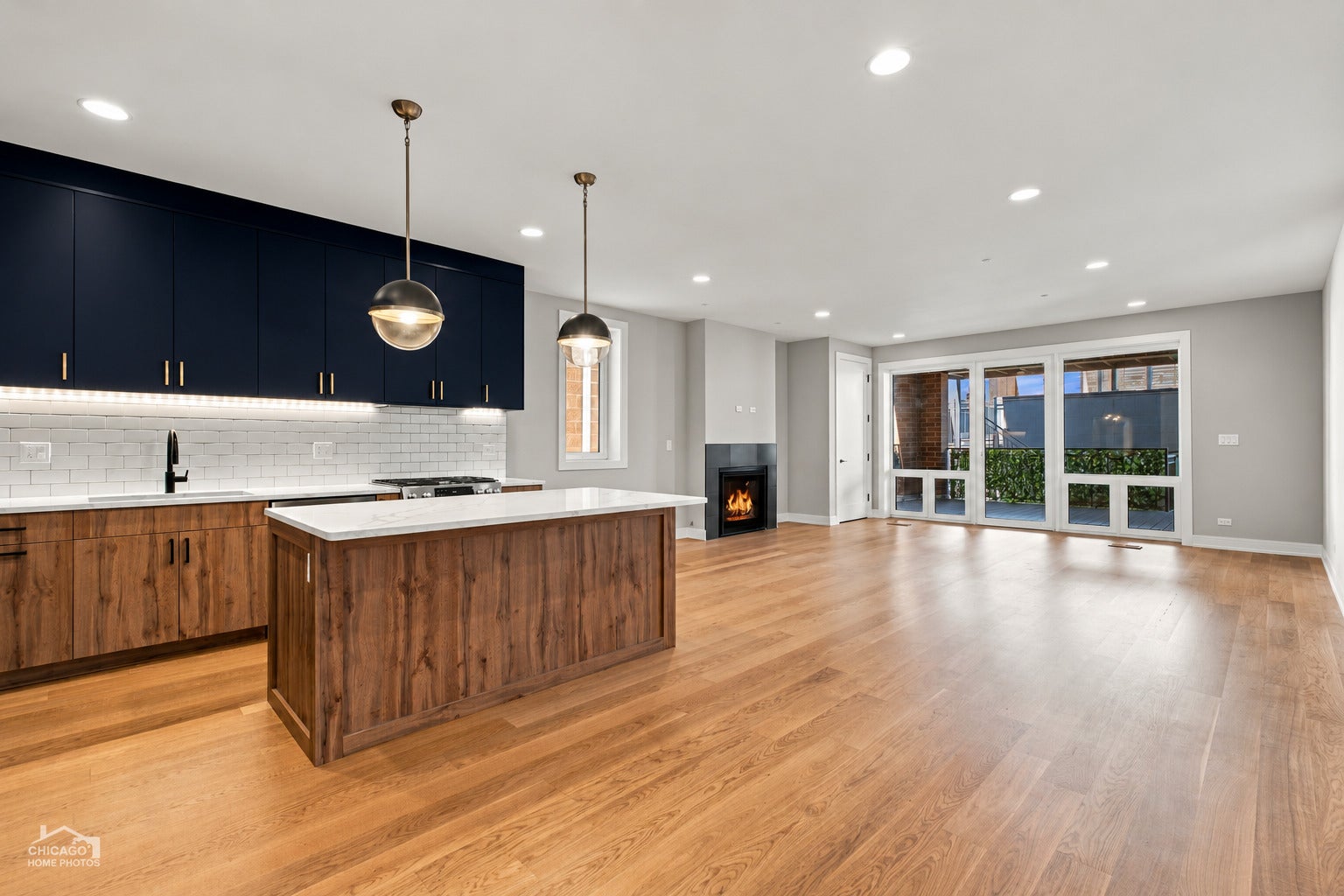 2448 W Diversey Avenue 1