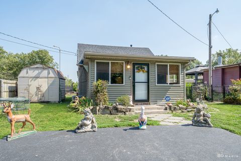 Photo of 23707 S Ashland Avenue, Crete, IL 60417 (MLS # 12472332) Photo of 23707 S Ashland Avenue, Crete, IL 60417 (MLS # 12472332)