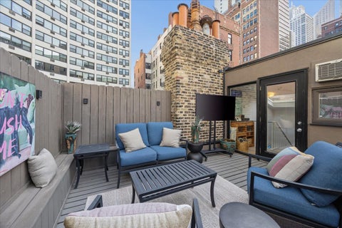 Tiny photo for 78 E Elm Street #3, Chicago, IL 60611 (MLS # 12788490)