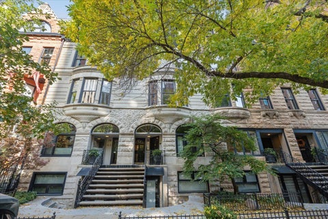 Photo of 78 E Elm Street #3, Chicago, IL 60611 (MLS # 12788490)