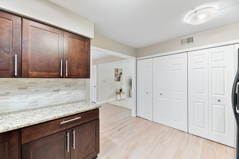 Tiny photo for 4050 Dundee Road #205, Northbrook, IL 60062 (MLS # 12494767)