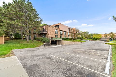 Tiny photo for 4050 Dundee Road #205, Northbrook, IL 60062 (MLS # 12494767)