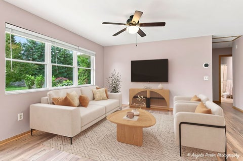 Tiny photo for 419 Wimbleton Trail, McHenry, IL 60050 (MLS # 12789371)