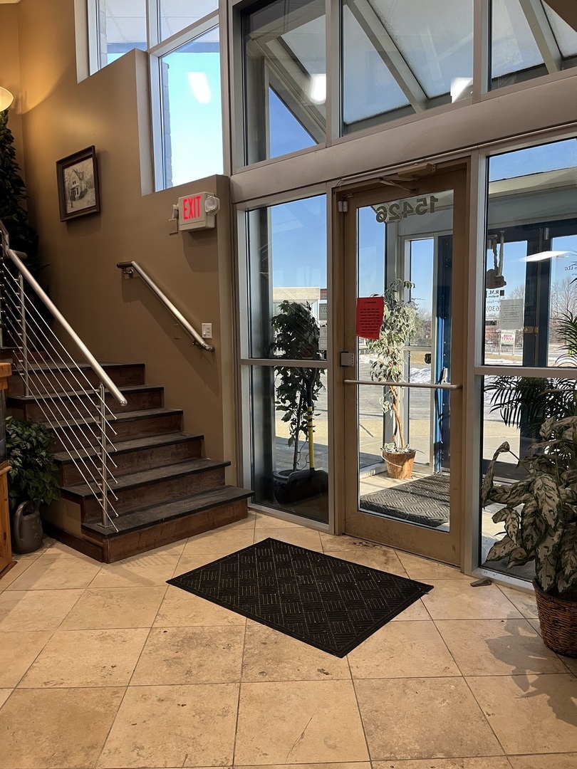 15426-15428 S 70th Court