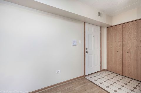 Tiny photo for 9150 W 95th Street #2B, Hickory Hills, IL 60457 (MLS # 12487566)