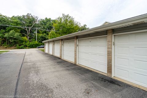 Tiny photo for 9150 W 95th Street #2B, Hickory Hills, IL 60457 (MLS # 12487566)