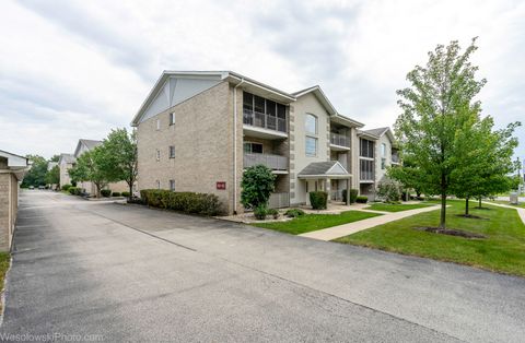 Tiny photo for 9150 W 95th Street #2B, Hickory Hills, IL 60457 (MLS # 12487566)