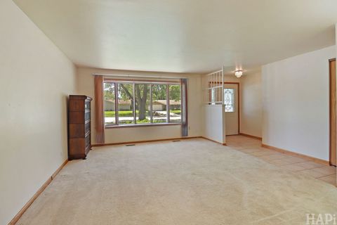 Tiny photo for 808 W Weathersfield Way, Schaumburg, IL 60193 (MLS # 12685853)